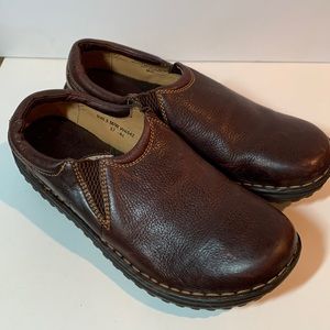 Born Women’s Loafers NEW